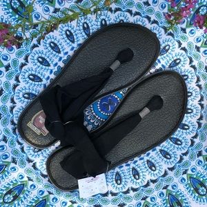 Size11 Yoga Sling Sanuk sandals